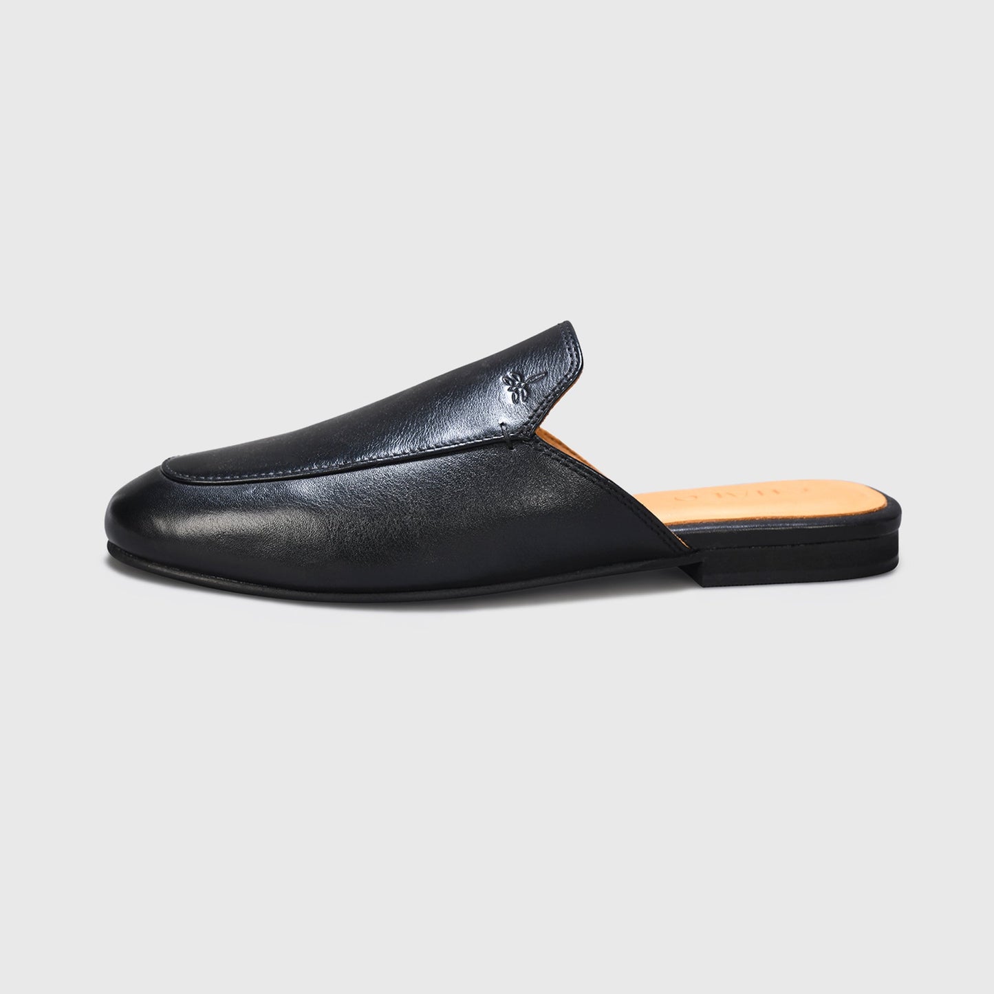 Chappal in Black